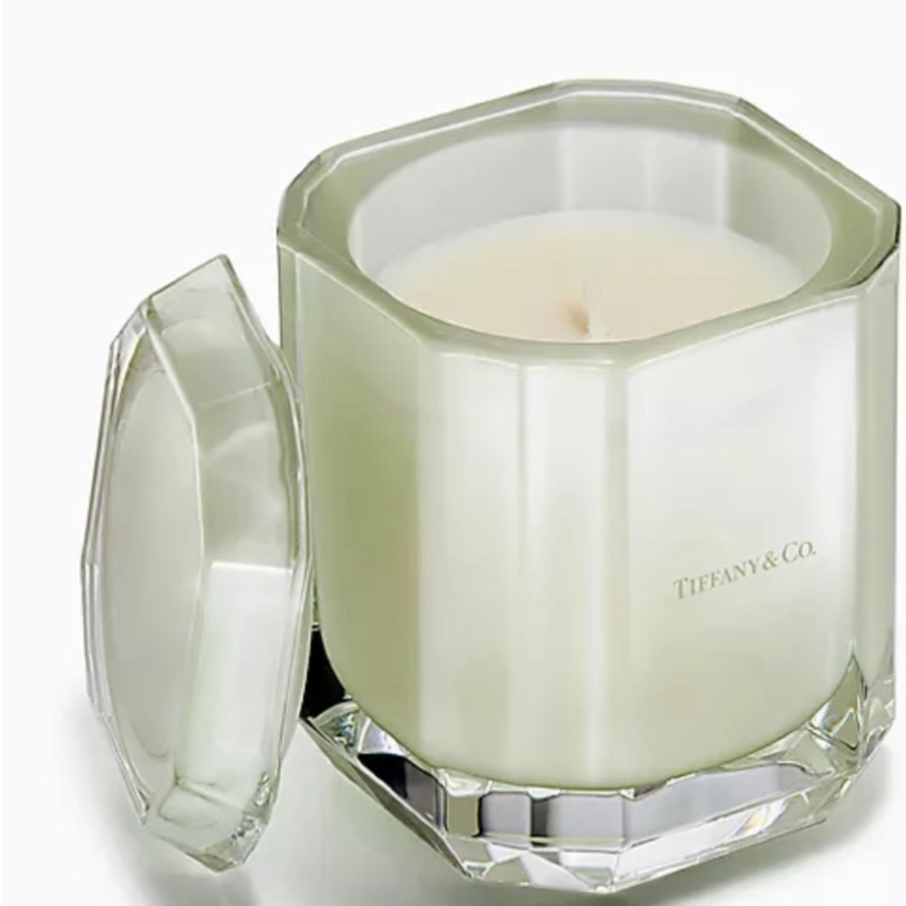 Brand new rare Tiffany floral scent large candle with lead from Spain with box